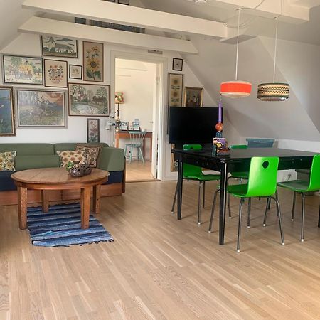 Drejerindens Kreative Stemningsfulde Lejlighed Sonderso Exterior foto